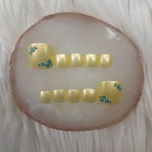 Yellow Flowers Handmade Press on Toenails